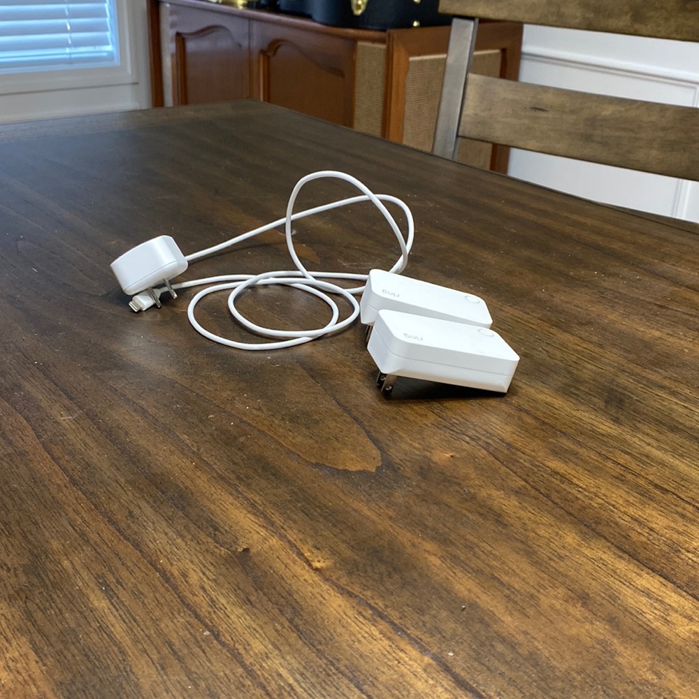 eero router with two extenders